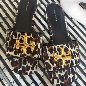 Tory Burch Eleanor Leopard Print medallion flat sandals with Gold Detail